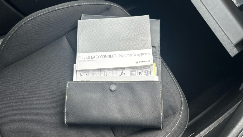 Renault Captur 1.3 TCE 130 Iconic 5dr Petrol Hatchback